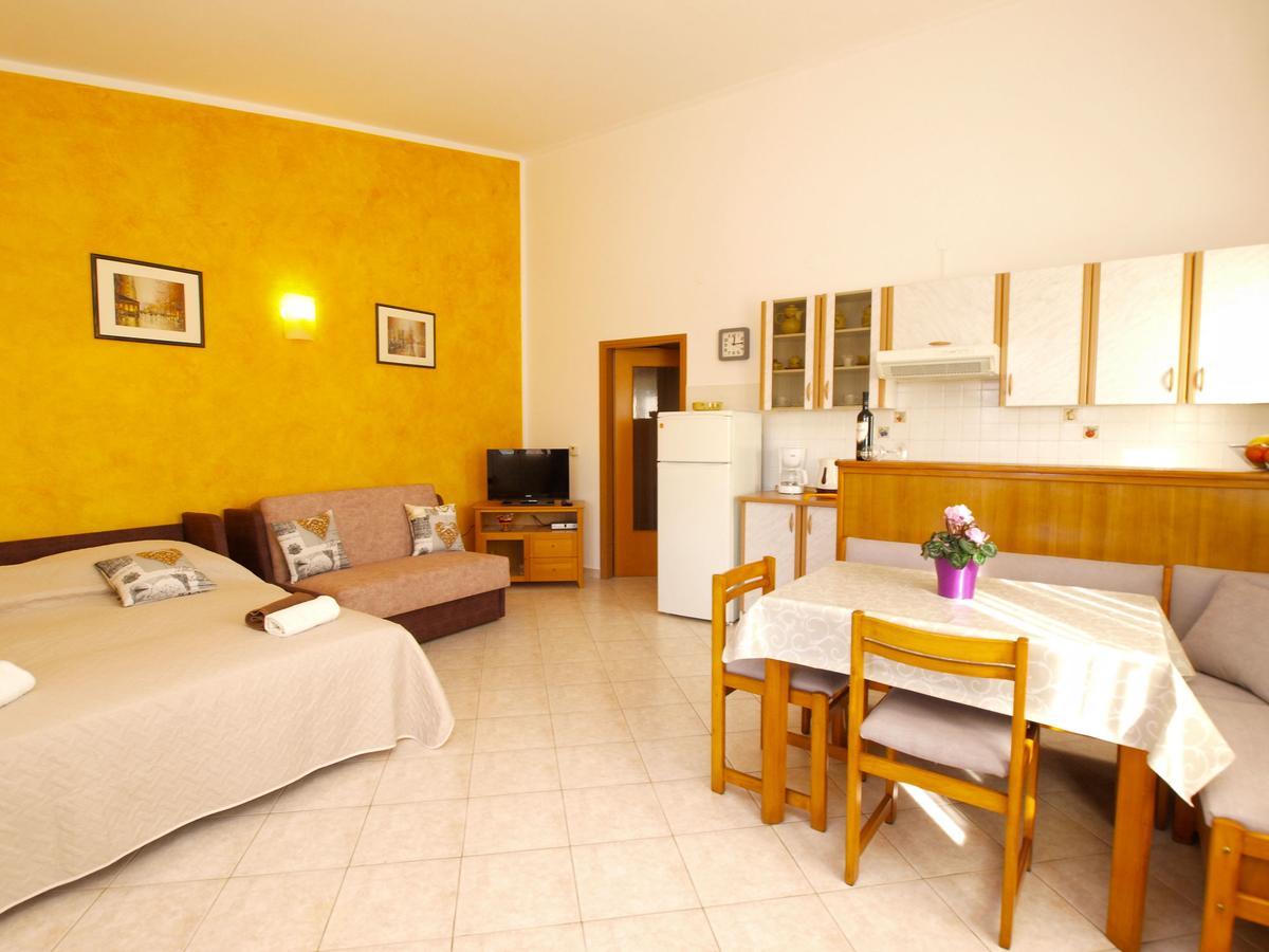 Apartments Iva 1534 Pula Dış mekan fotoğraf